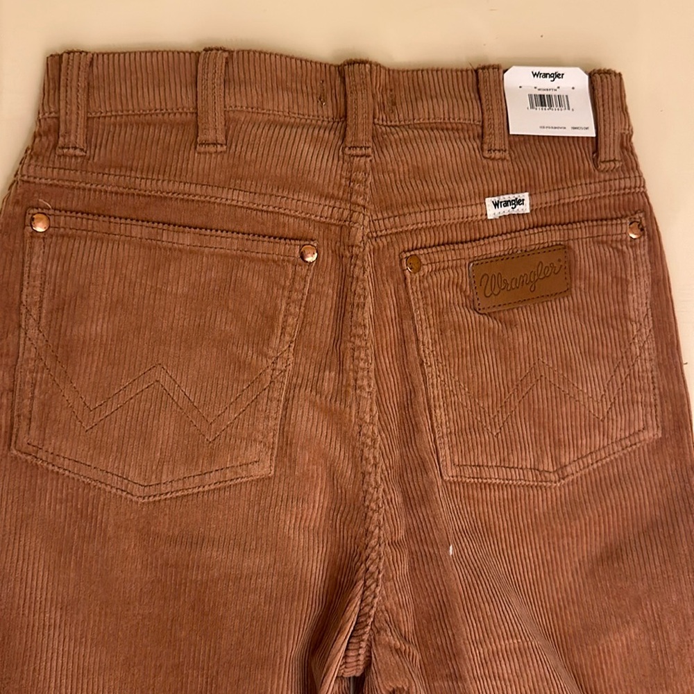 Wrangler wanderer high rise flare tan pants size 26
